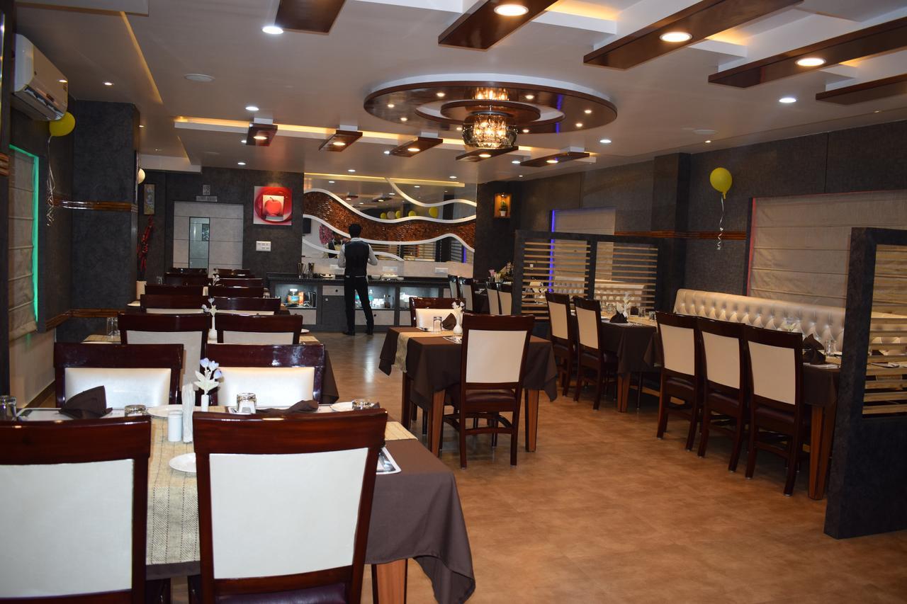 Hotel Welkin Residency Tezpur ภายนอก รูปภาพ