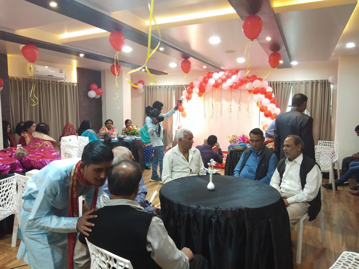 Hotel Welkin Residency Tezpur ภายนอก รูปภาพ
