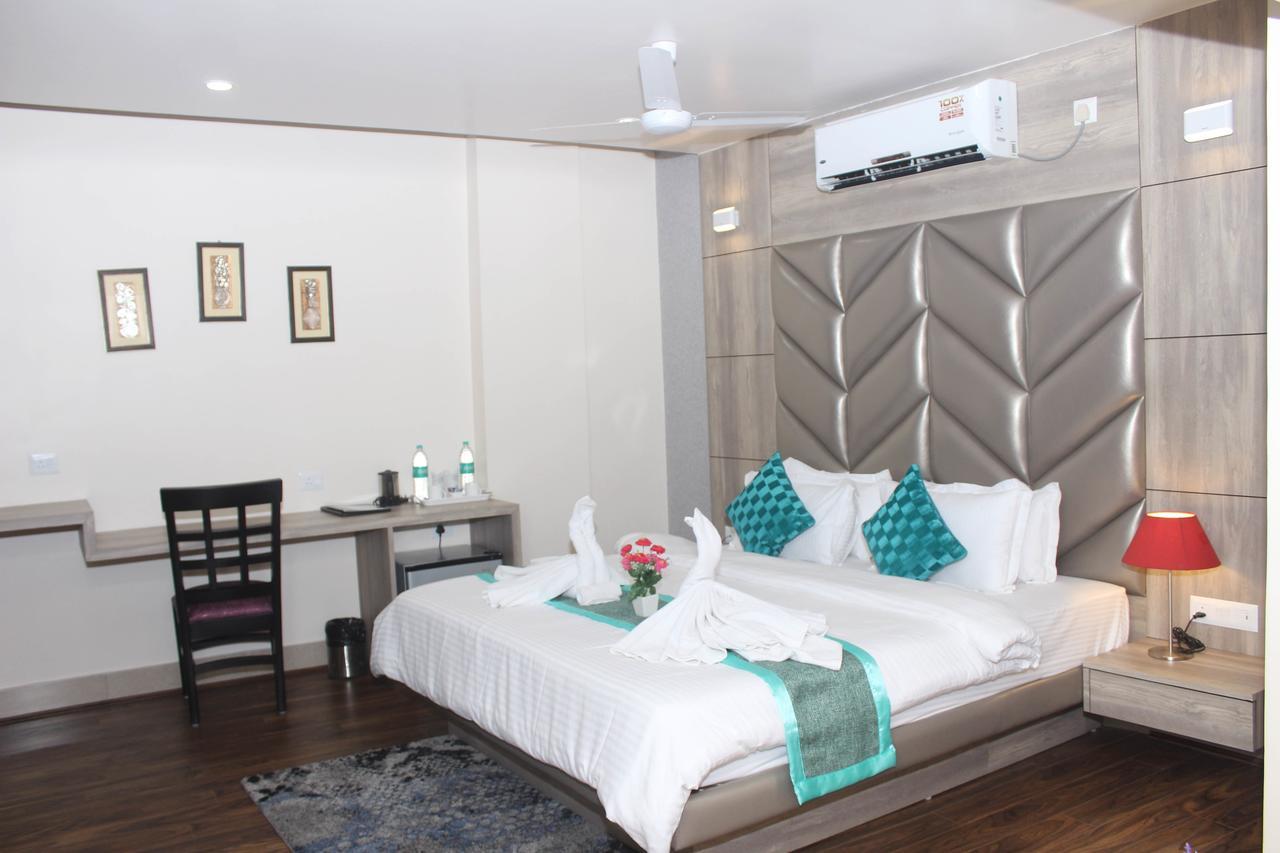 Hotel Welkin Residency Tezpur ภายนอก รูปภาพ